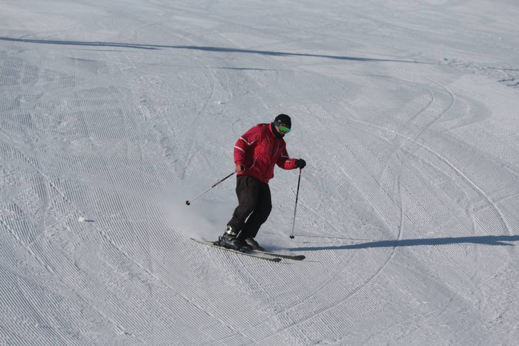 Kayak merkezlerinde kar kalınlığında Kartalkaya zirvede 11